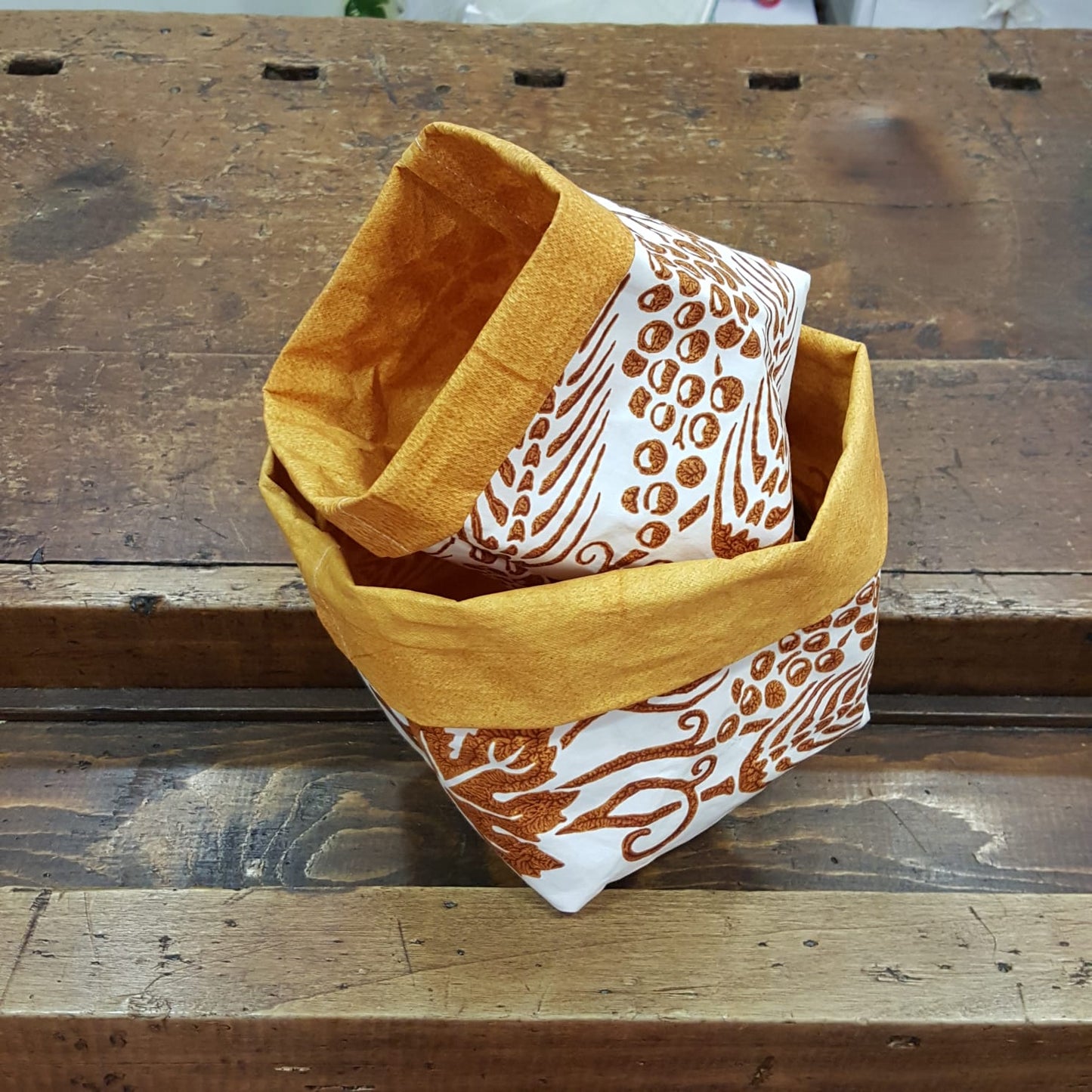 Romagna printed bread basket