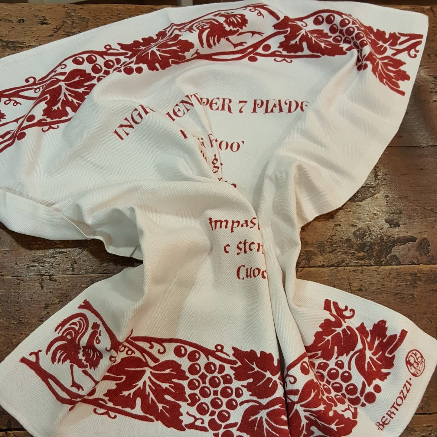Tea towel with piadina recipe with Romagna prints