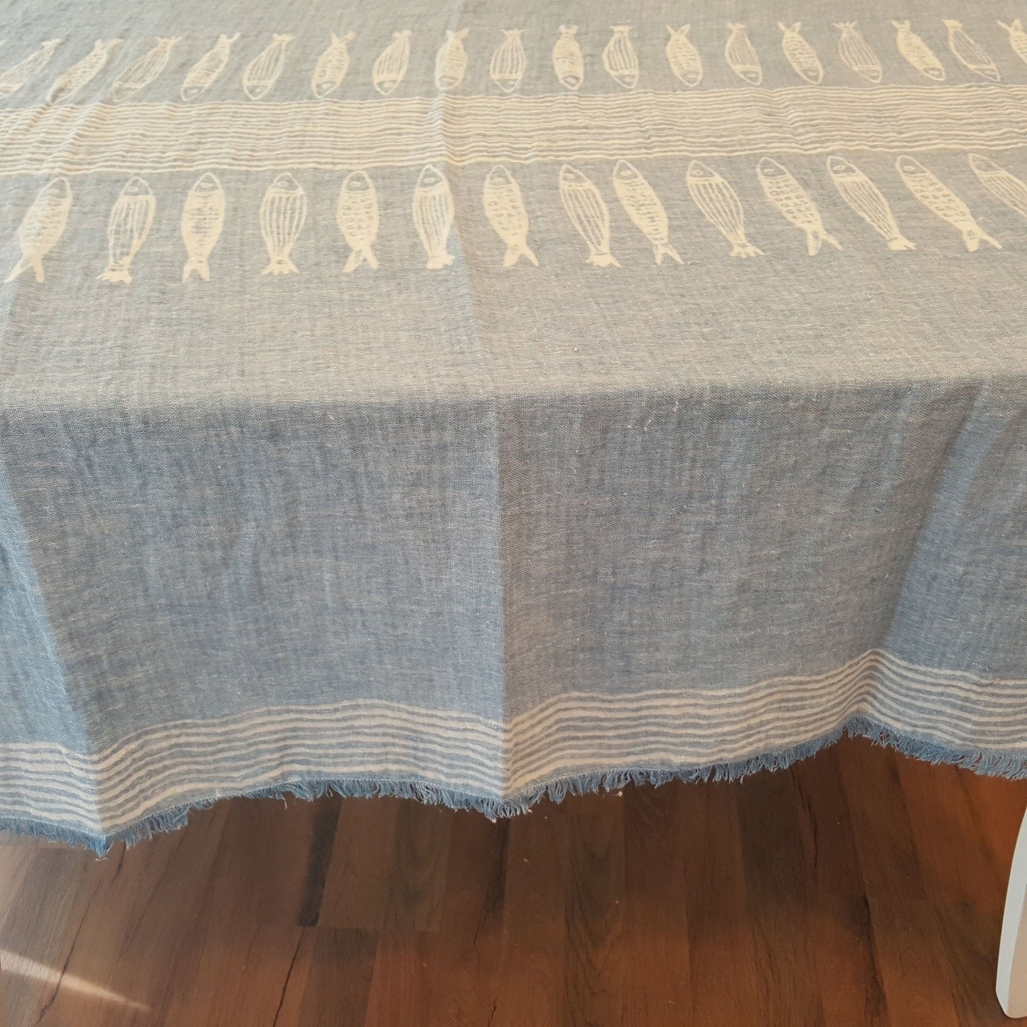 Fringed linen tablecloth Panarea Onda Riserva Collection