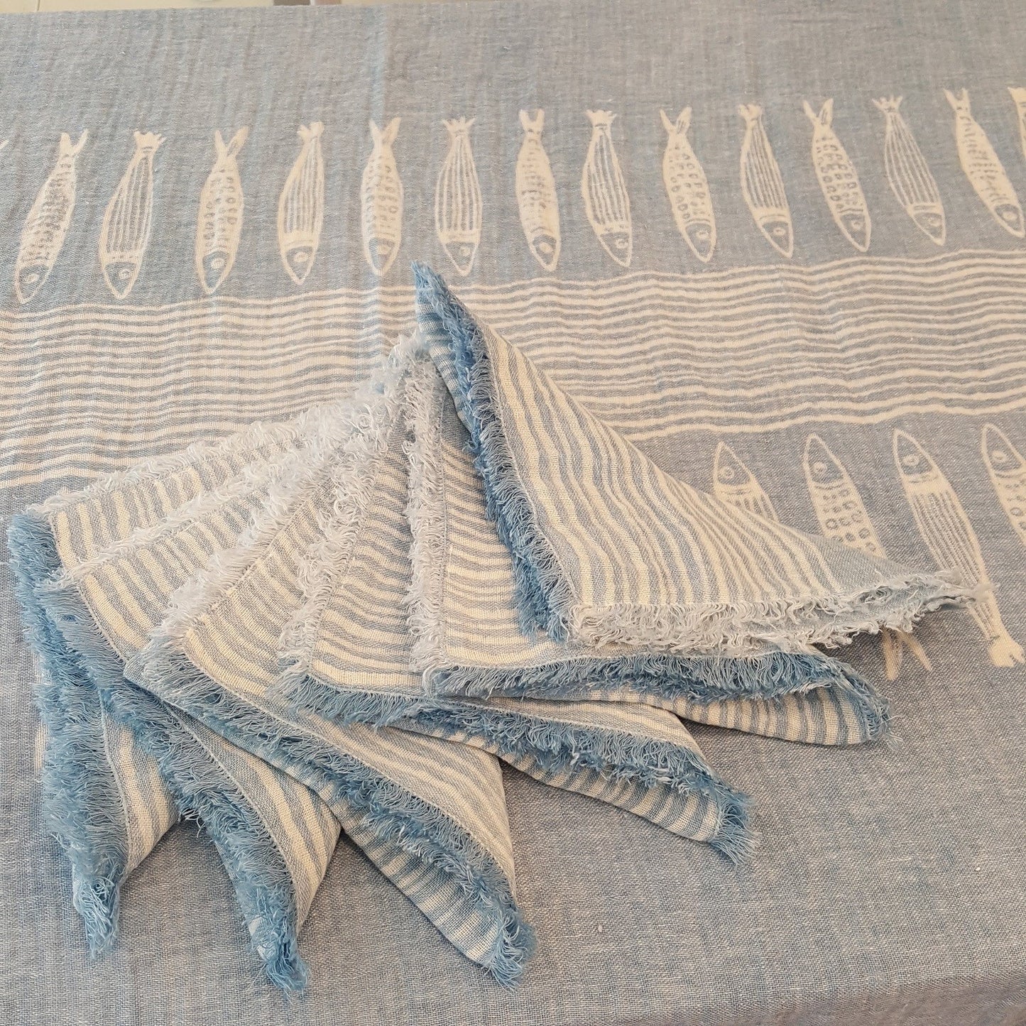 Fringed linen tablecloth Panarea Onda Riserva Collection