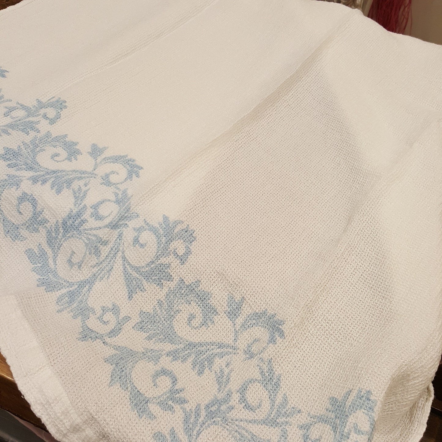 100% acanthus linen bath or beach towel by Stamperia Bertozzi