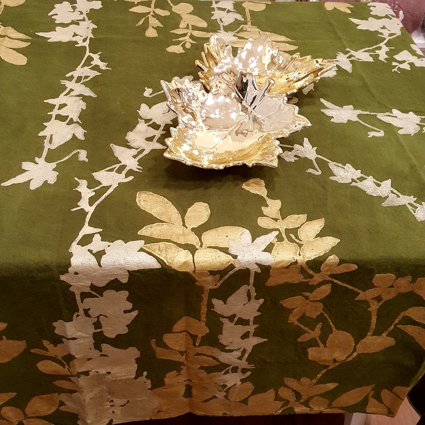 Green Garden Collection Linen Tablecloth