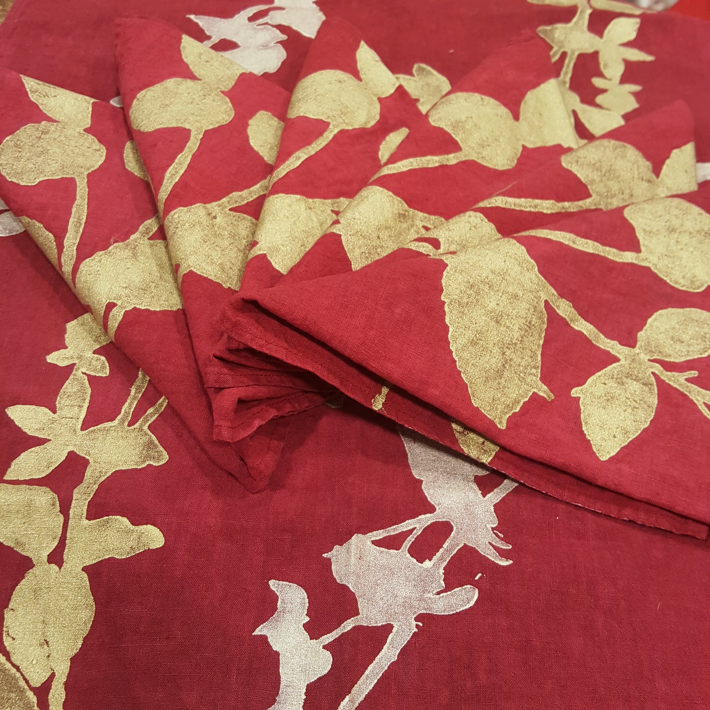 Garden Collection Linen Tablecloth