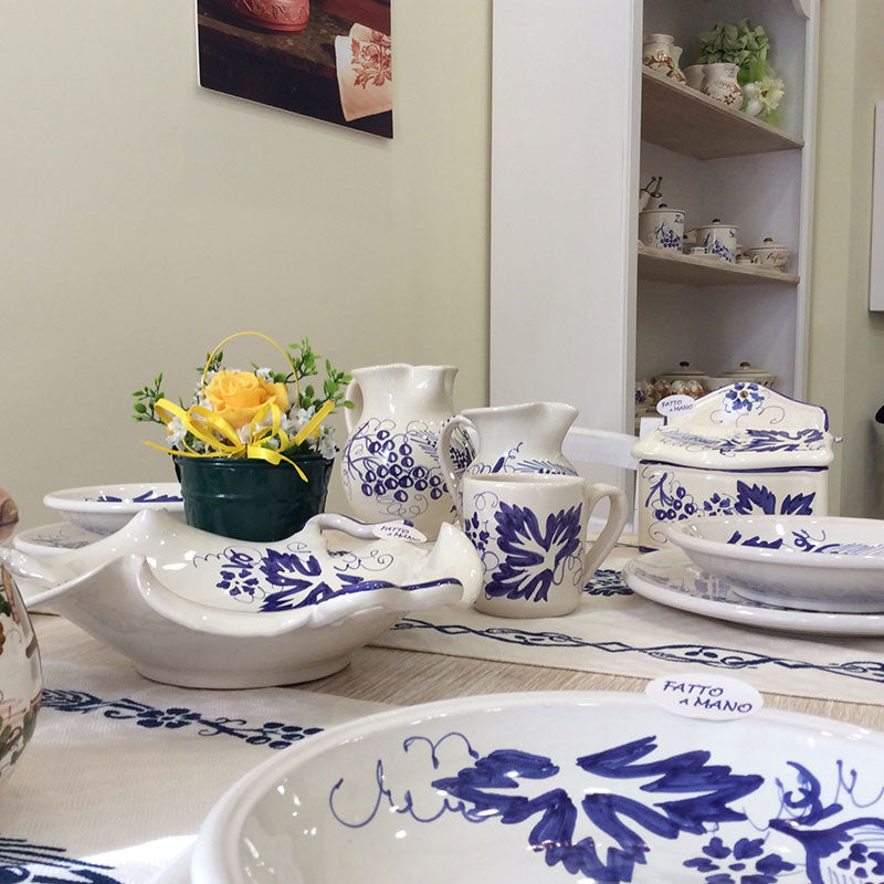 Ceramic table service with Romagna prints