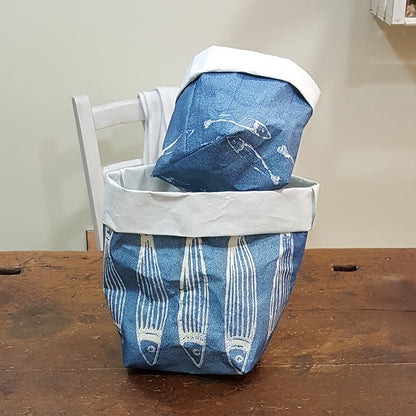 Bread basket in washable paper with Panarea collection print