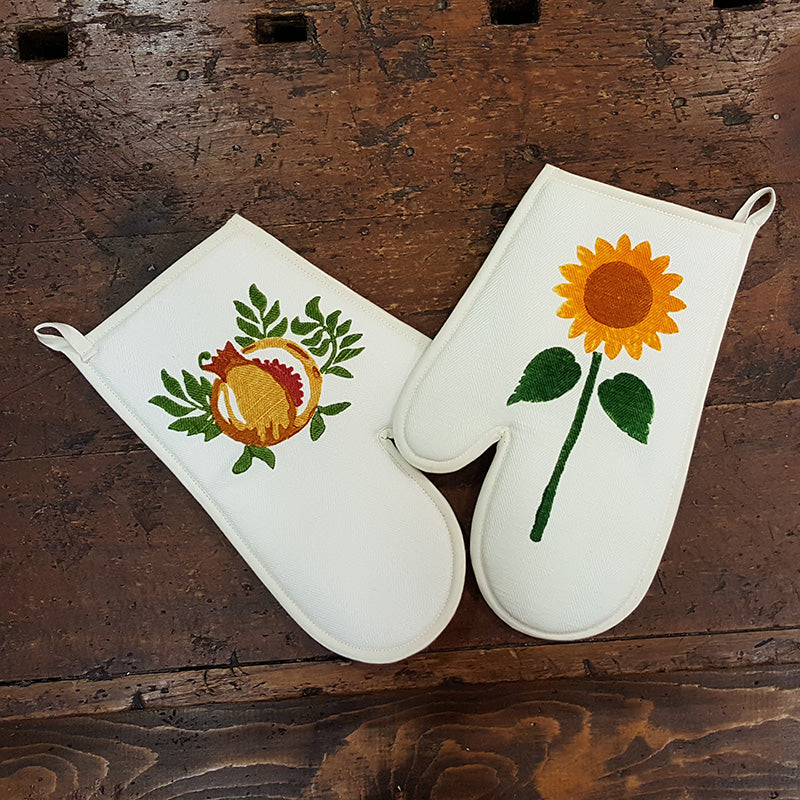 Linen blend oven mitts