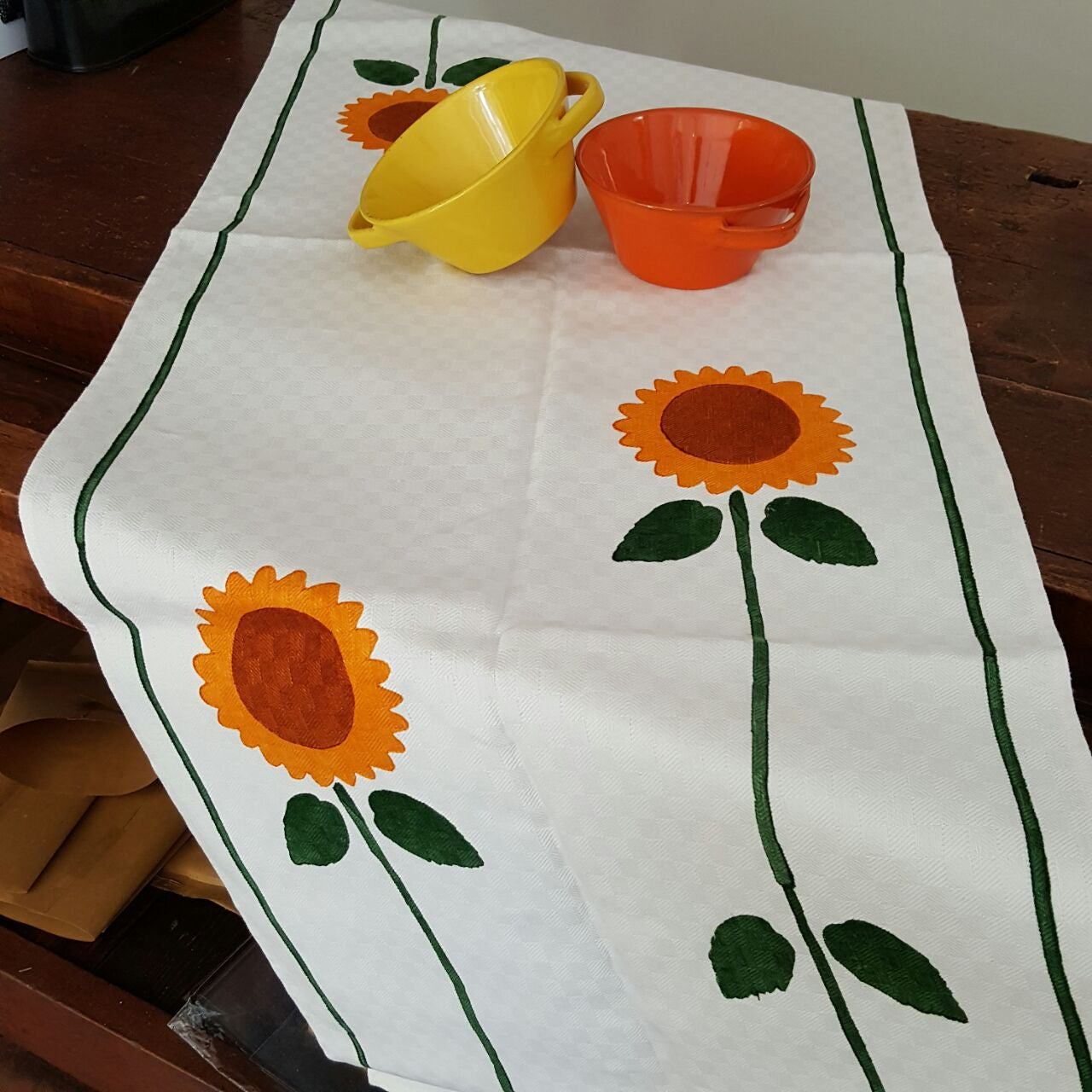 Runner with Romagna sunflower print