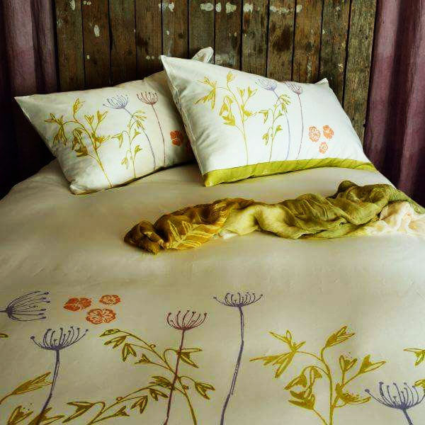Fiori bedcover in cotton or linen