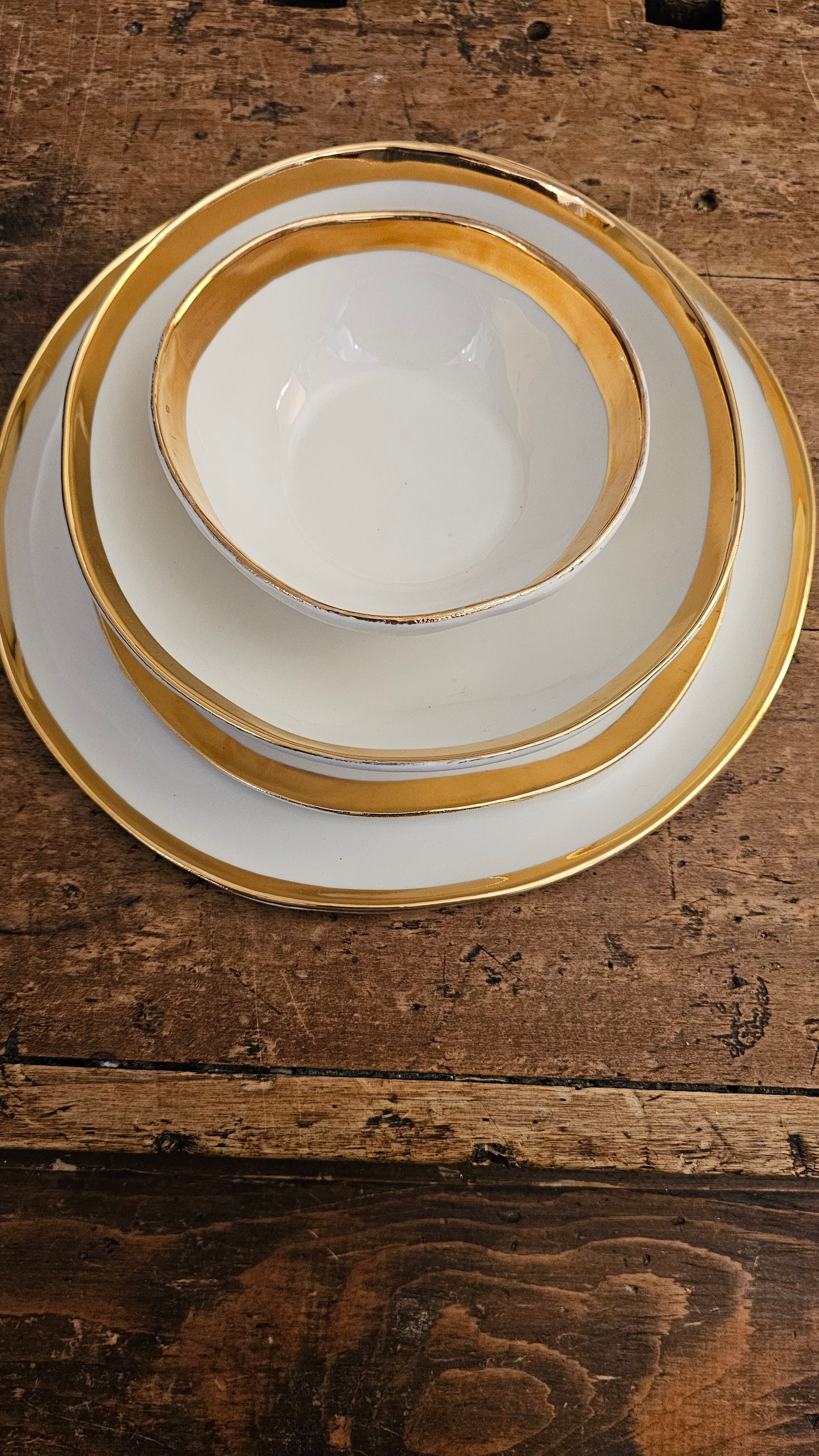 Pair of plates in pure gold porcelain