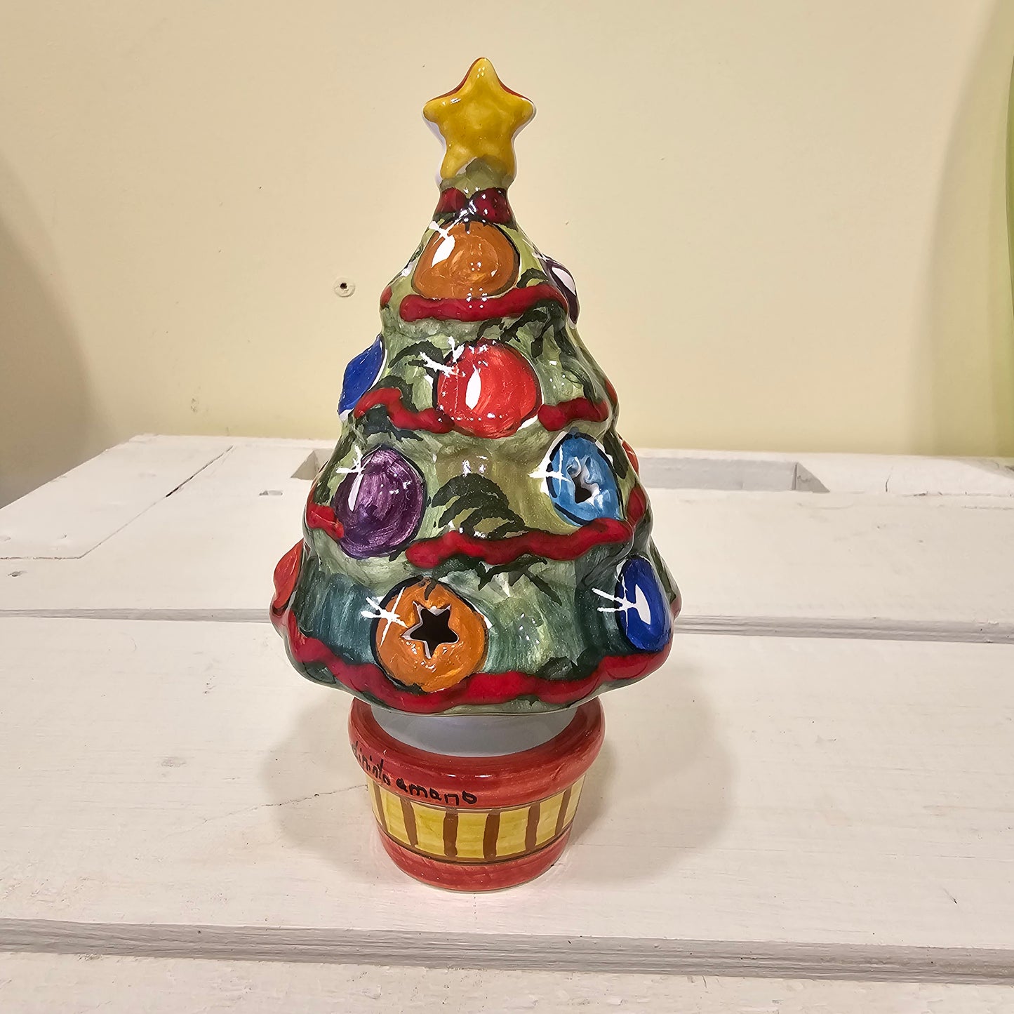 Mini Christmas tree in hand-decorated ceramic