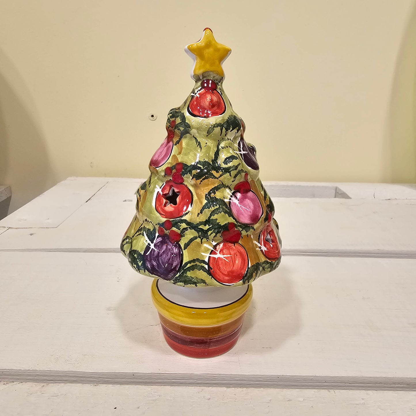 Mini Christmas tree in hand-decorated ceramic