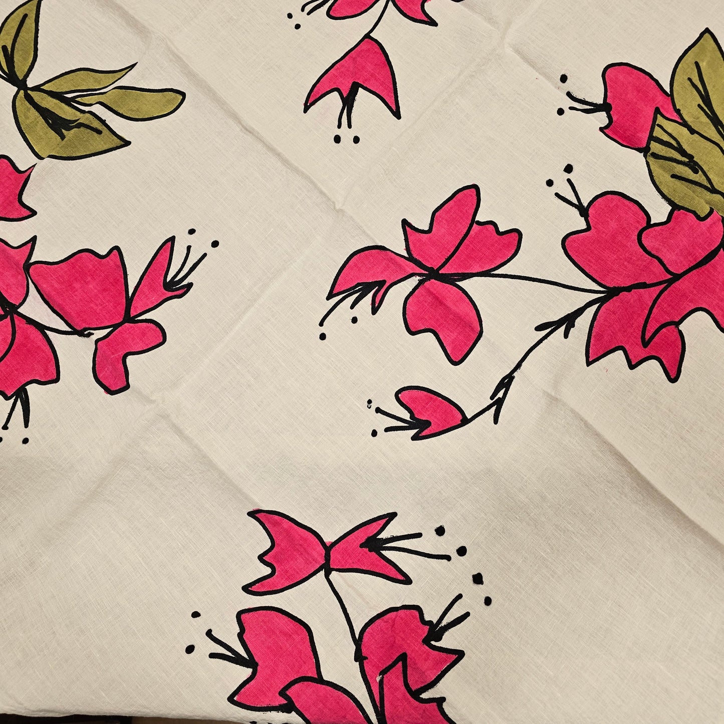 Copritavolo in puro lino Collezione Bouganville