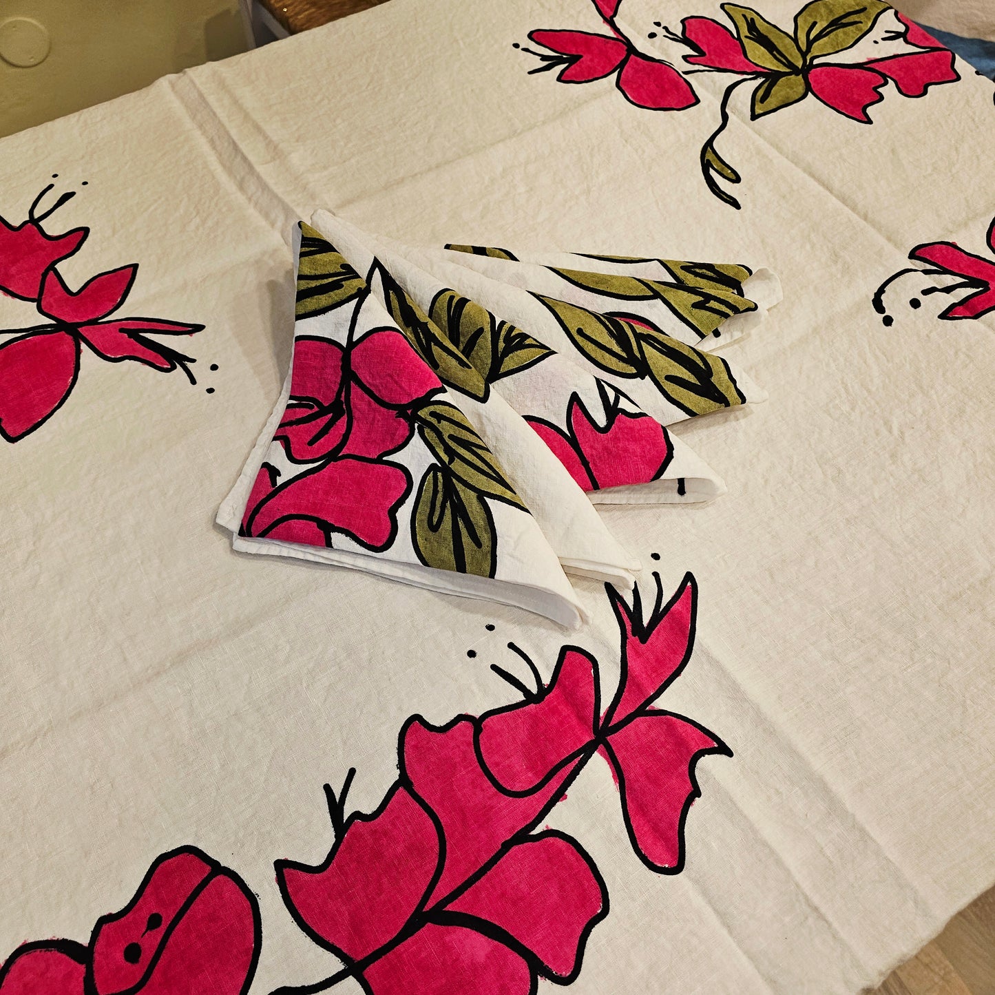 Tovaglia in puro lino Collezione Bouganville