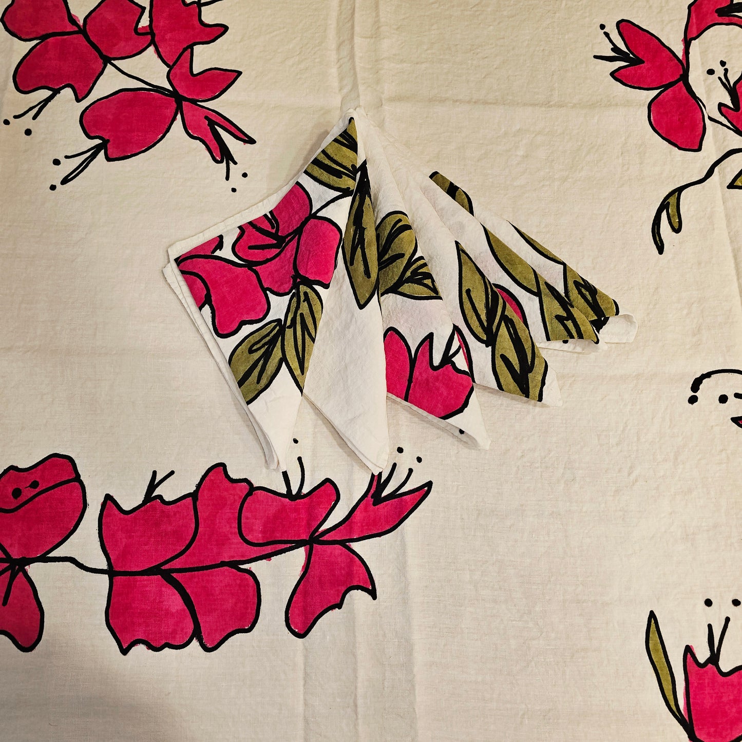 Tovaglia in puro lino Collezione Bouganville