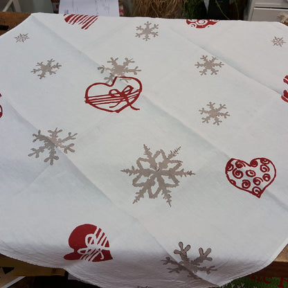 Flakes and Hearts Collection table cover in Linen