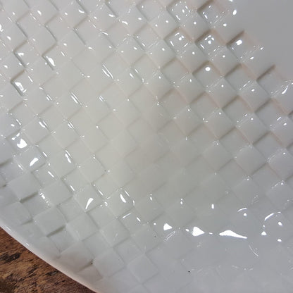 Piatto Piano ovale in porcellana bianca impronta checkers