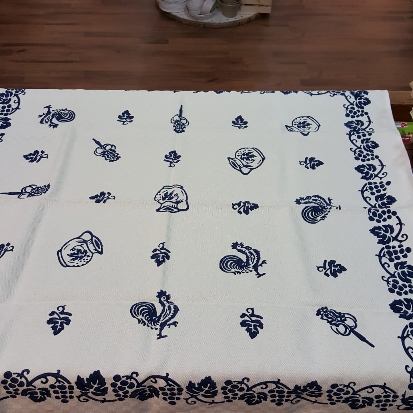 Square table cover with Romagna print in linen blend