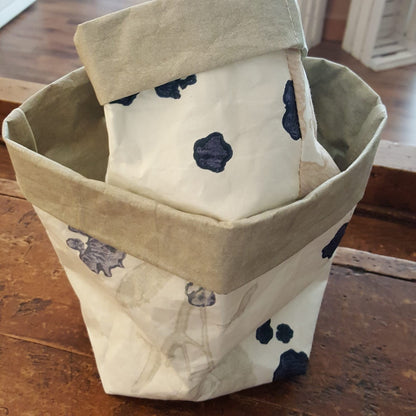 Storage basket in washable paper from the L'Heure Bleue collection