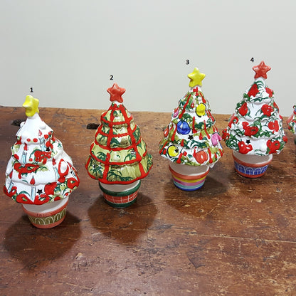 Mini Christmas tree in hand-decorated ceramic