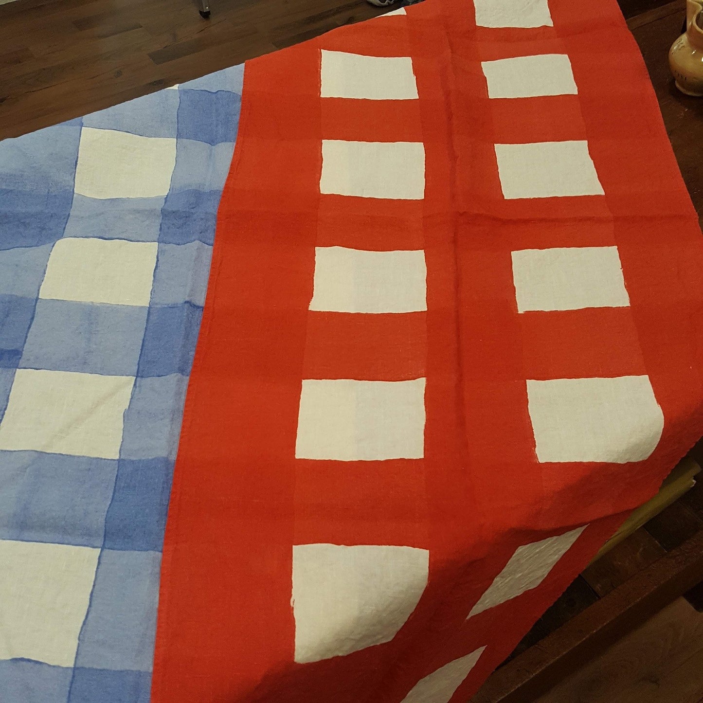Table runner in Linen Checkered Collection