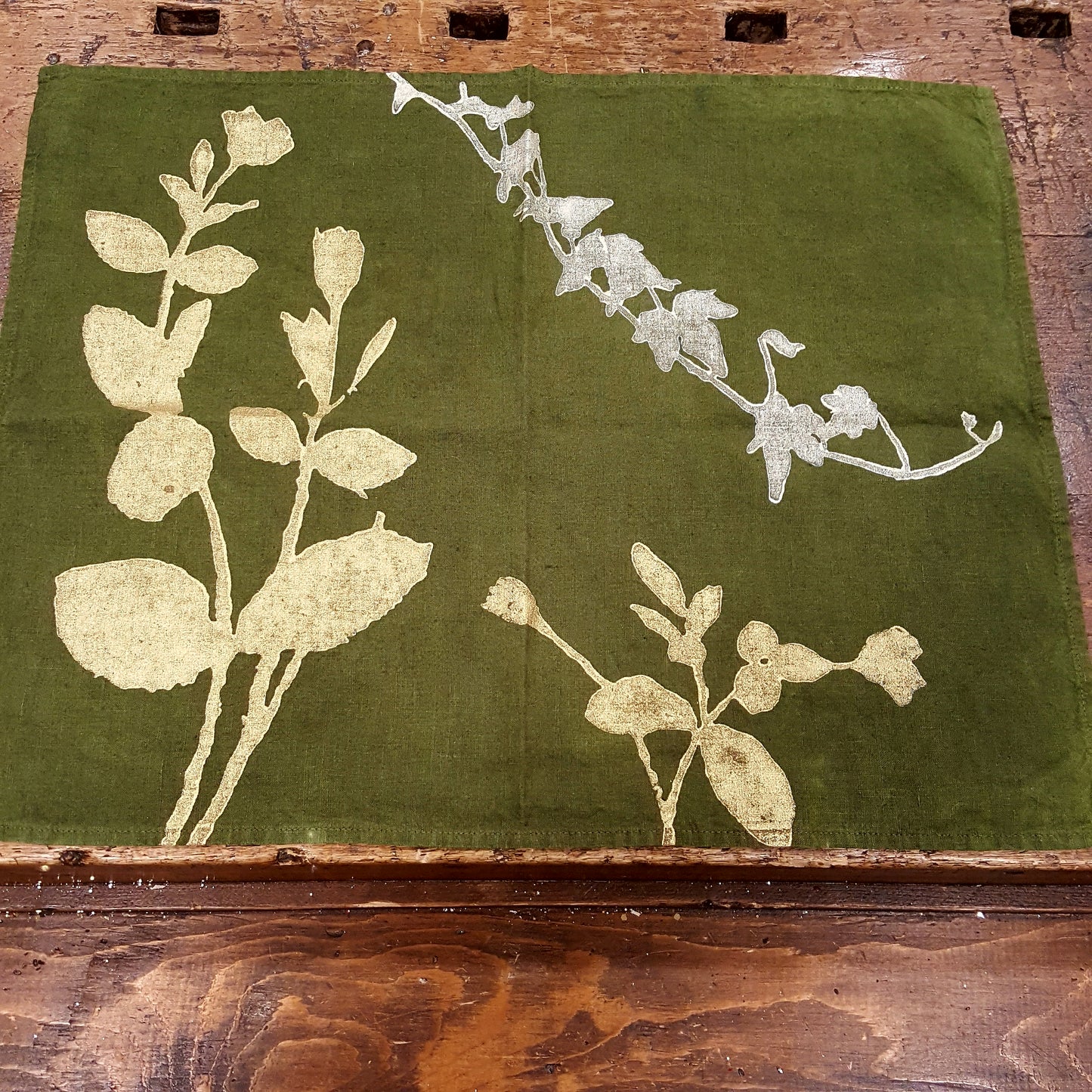 Underplate in natural Linen Giardino Verde Collection